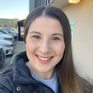 Meet your Posher, Stephanie